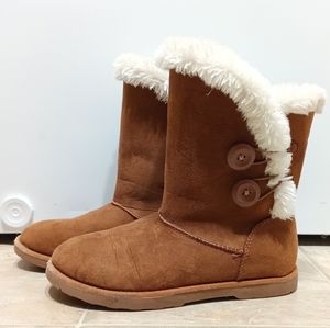 EXCELLENT condition Suede cognac boots w/faux fur, size 3y
